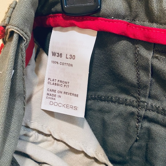 🌟HP🌟NWT Olive Green Dockers Iconic Flat front Straight Leg Cargo Pants 36 x 30 - Picture 5 of 10